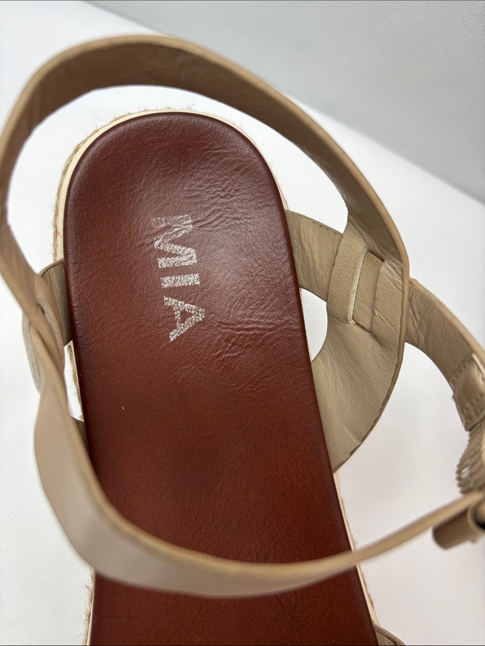 MIA‎ Yanis Womens 8.5 Nude Beige Crisscross Espadrille Platform Sandals #481 - Picture 3 of 16